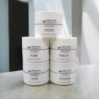 BECUTE FACIAL KIT  Price in Pakistan